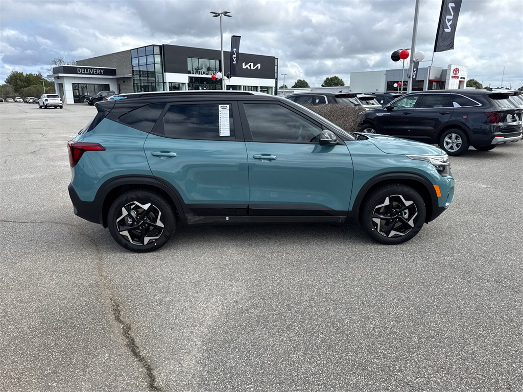 2026 Kia Seltos S photo 2