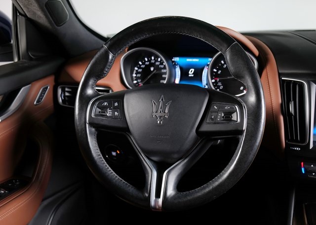 2017 Maserati Levante Base photo 6