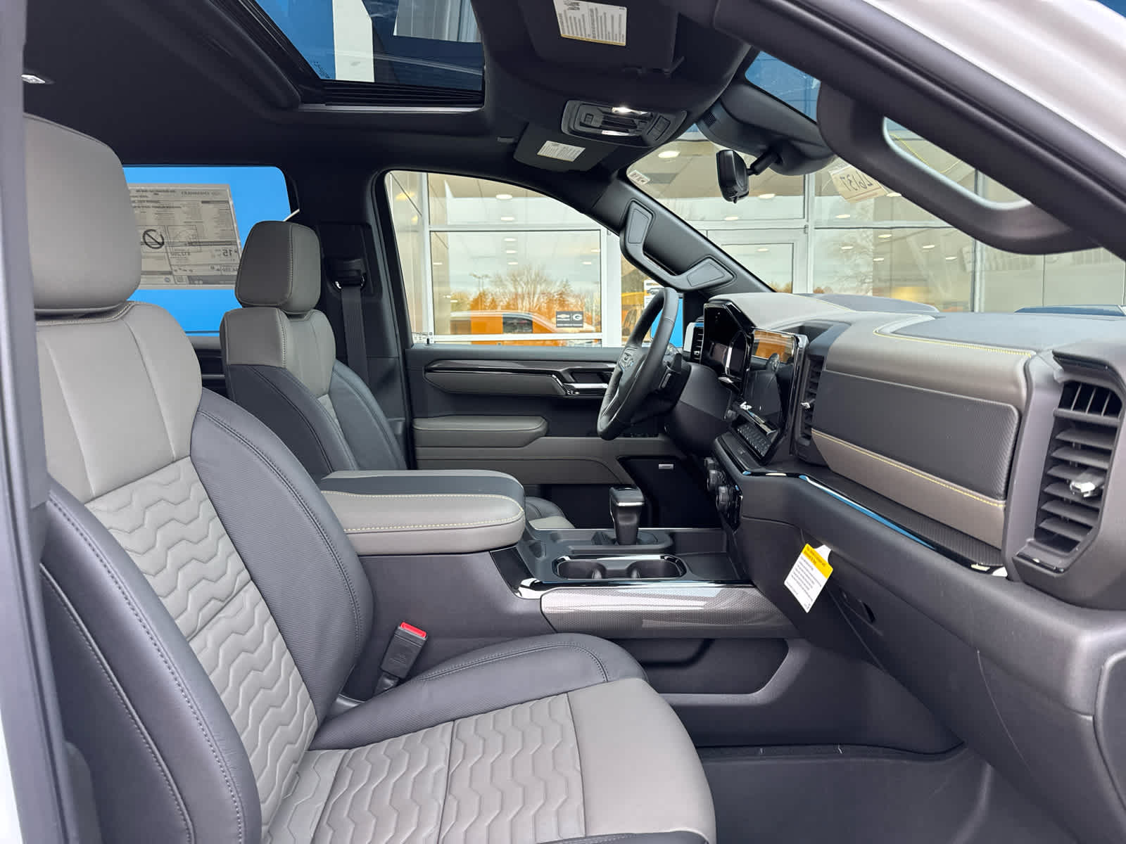 2026 Chevrolet Silverado 1500 ZR2 photo 4