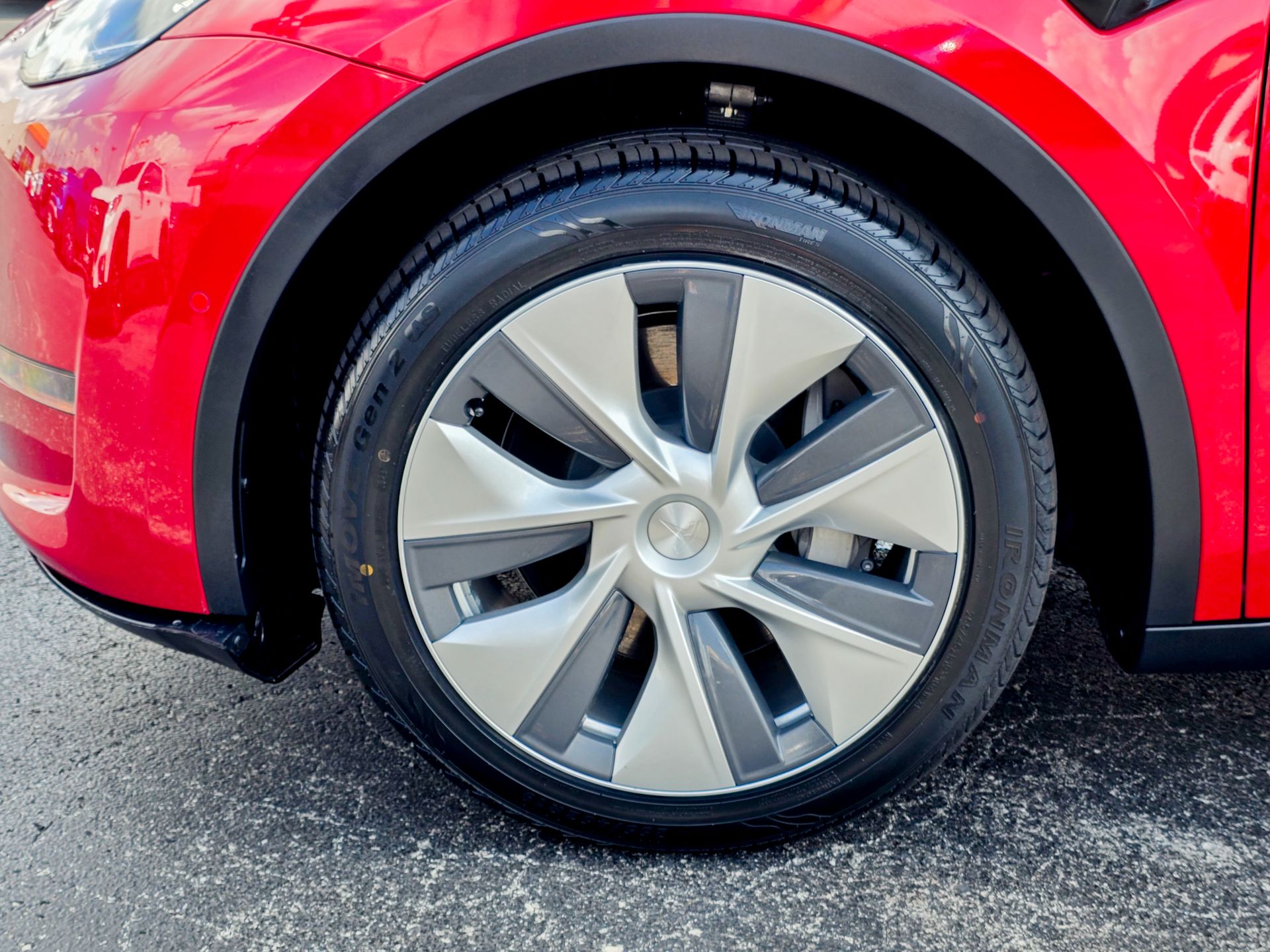 2021 Tesla Model Y Long Range photo 11