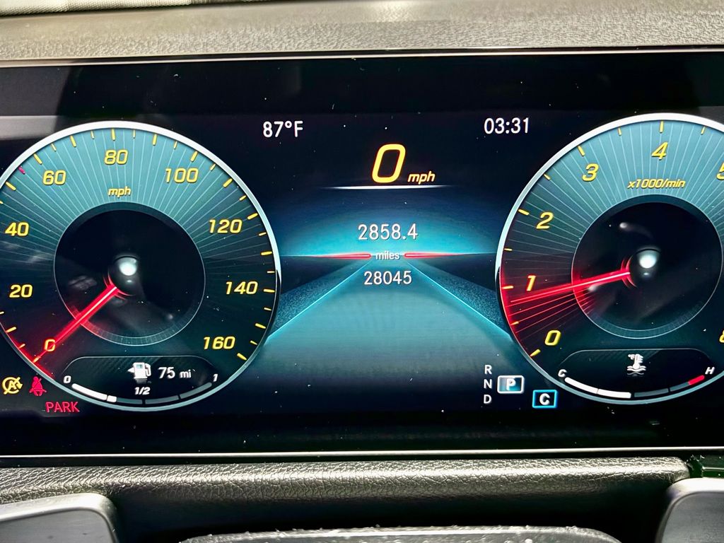 2022 Mercedes Benz GLB 250 photo 8