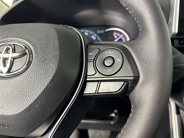 2024 Toyota RAV4 XLE photo 16