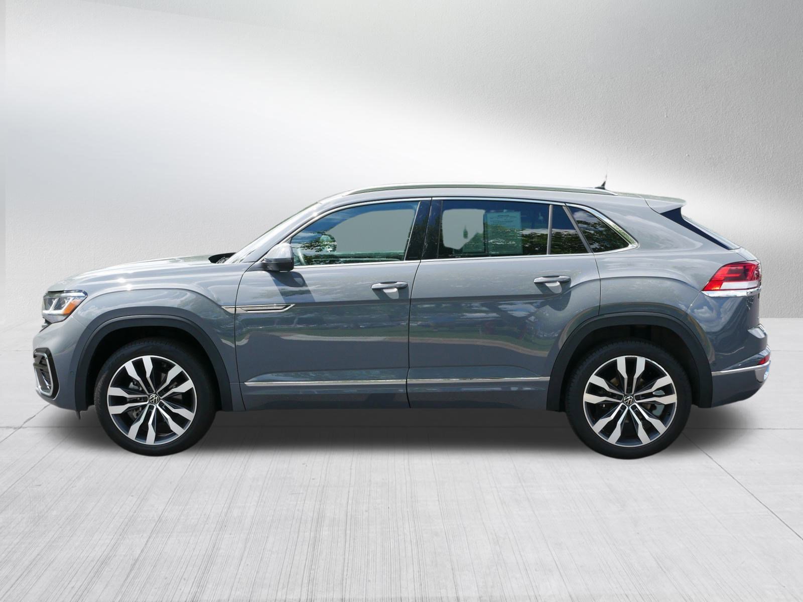 2023 Volkswagen Atlas Cross Sport Premium R-Line photo 3