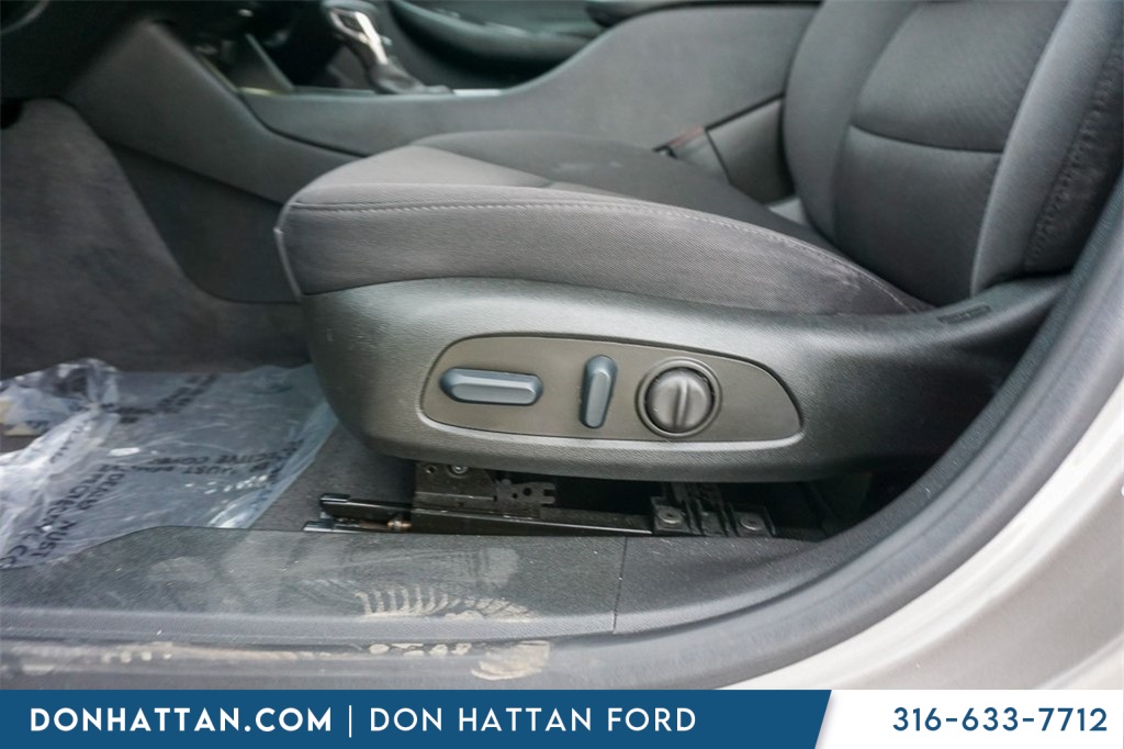 2023 Chevrolet Malibu 1LT photo 15