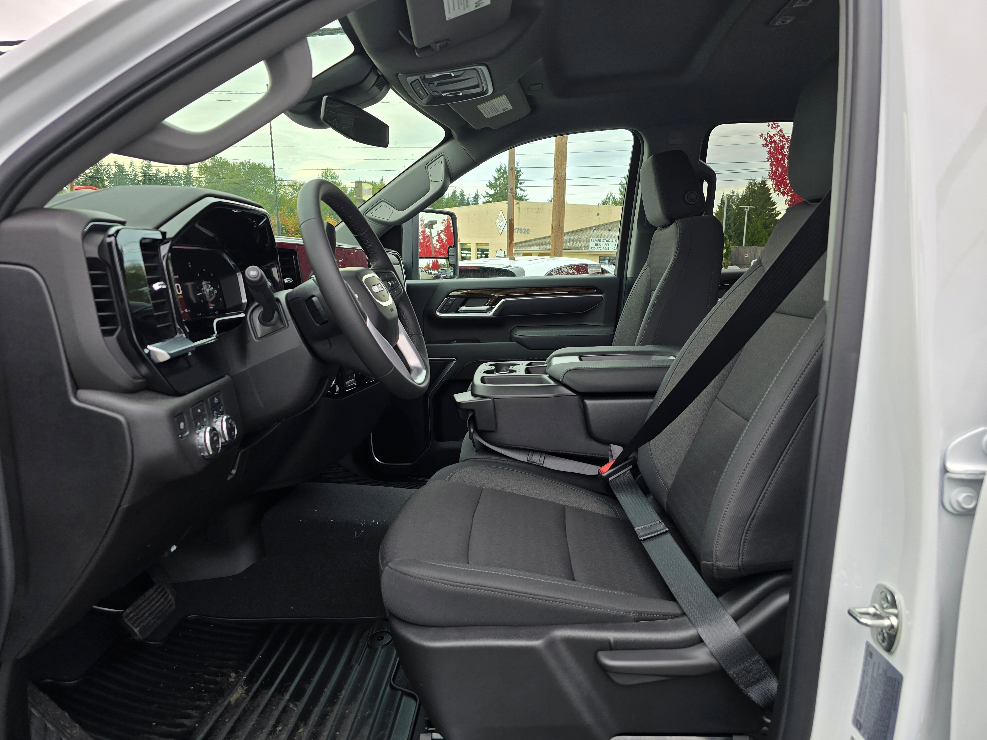 2026 Gmc Sierra 3500 HD SLE photo 3