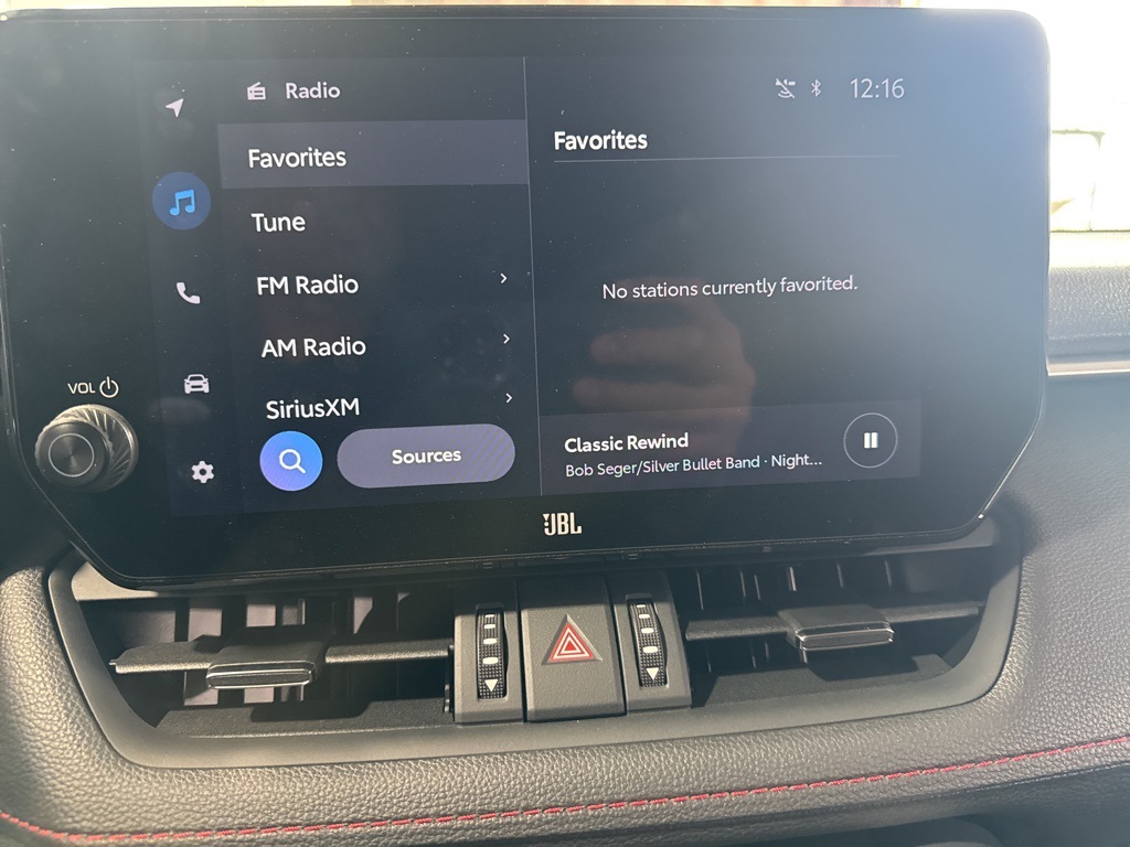 2025 Toyota RAV4 Hybrid XSE photo 43