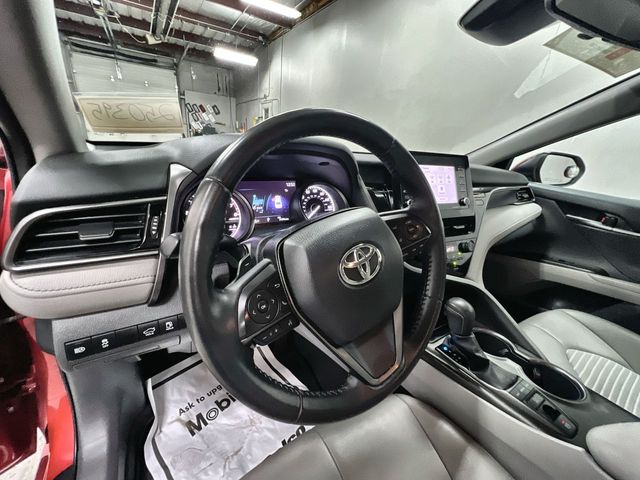 2022 Toyota Camry SE photo 10