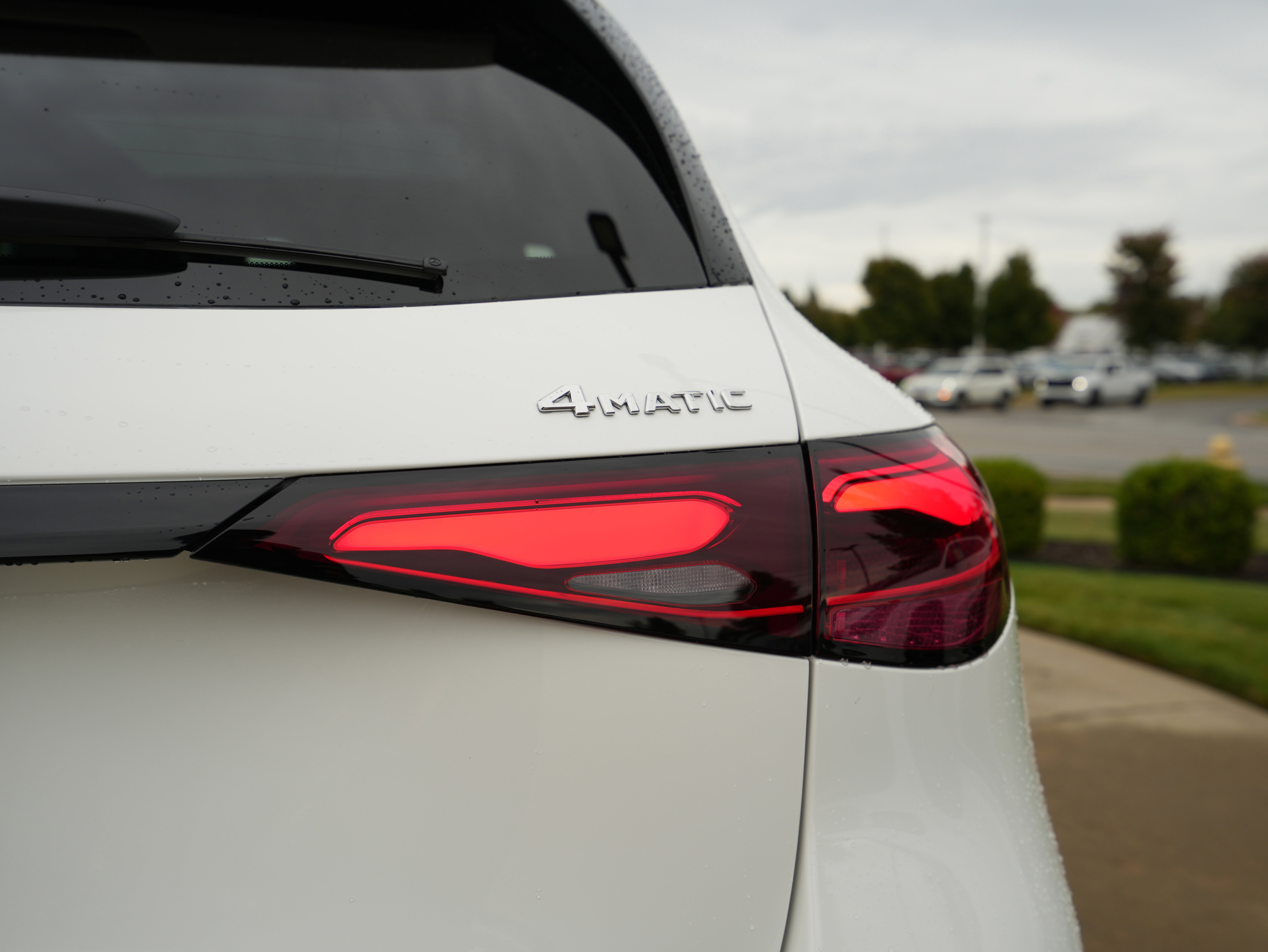 2026 Mercedes Benz GLC 300 4MATIC photo 3