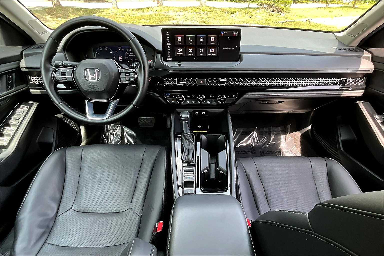 2023 Honda Accord Hybrid Touring photo 28