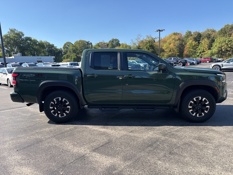 2023 Nissan Frontier PRO-4X Crew Cab photo 2