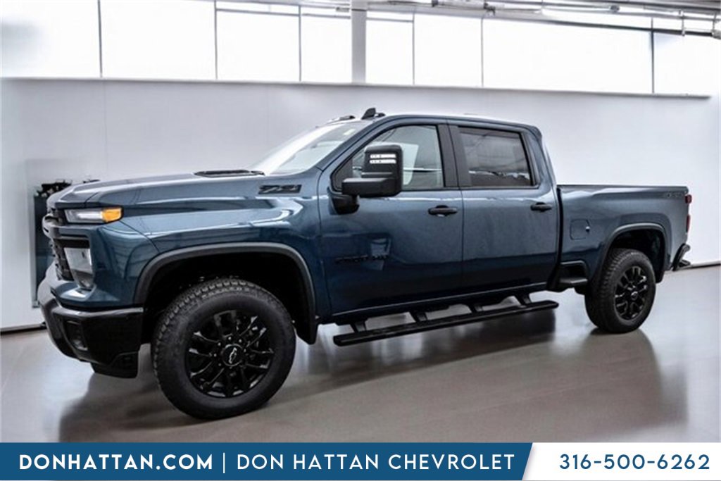 2026 Chevrolet Silverado 2500HD Custom photo 2