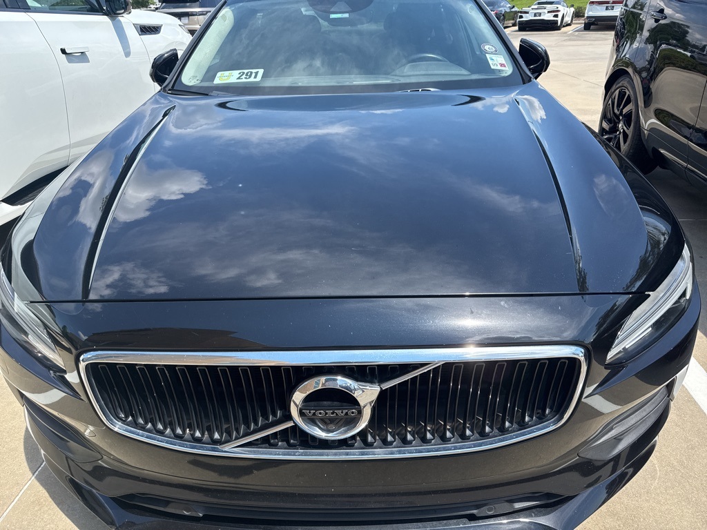 2018 Volvo S90 T5 Momentum photo 2