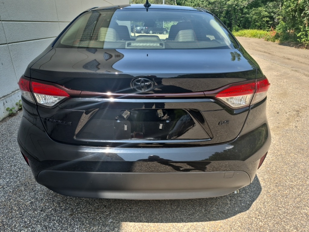 2024 Toyota Corolla LE photo 5