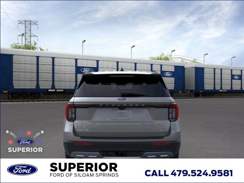 2025 Ford Explorer photo 3
