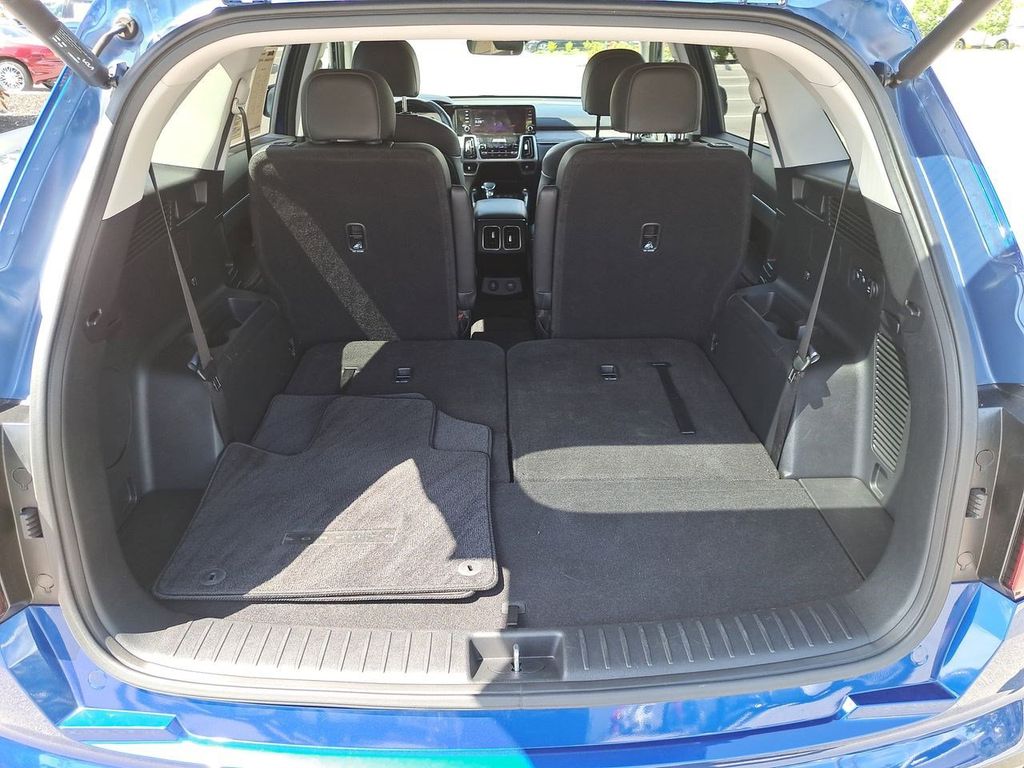 2023 Kia Sorento EX photo 13