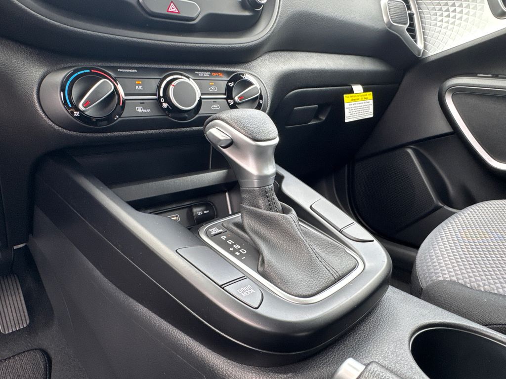 2025 Kia Soul LX photo 20
