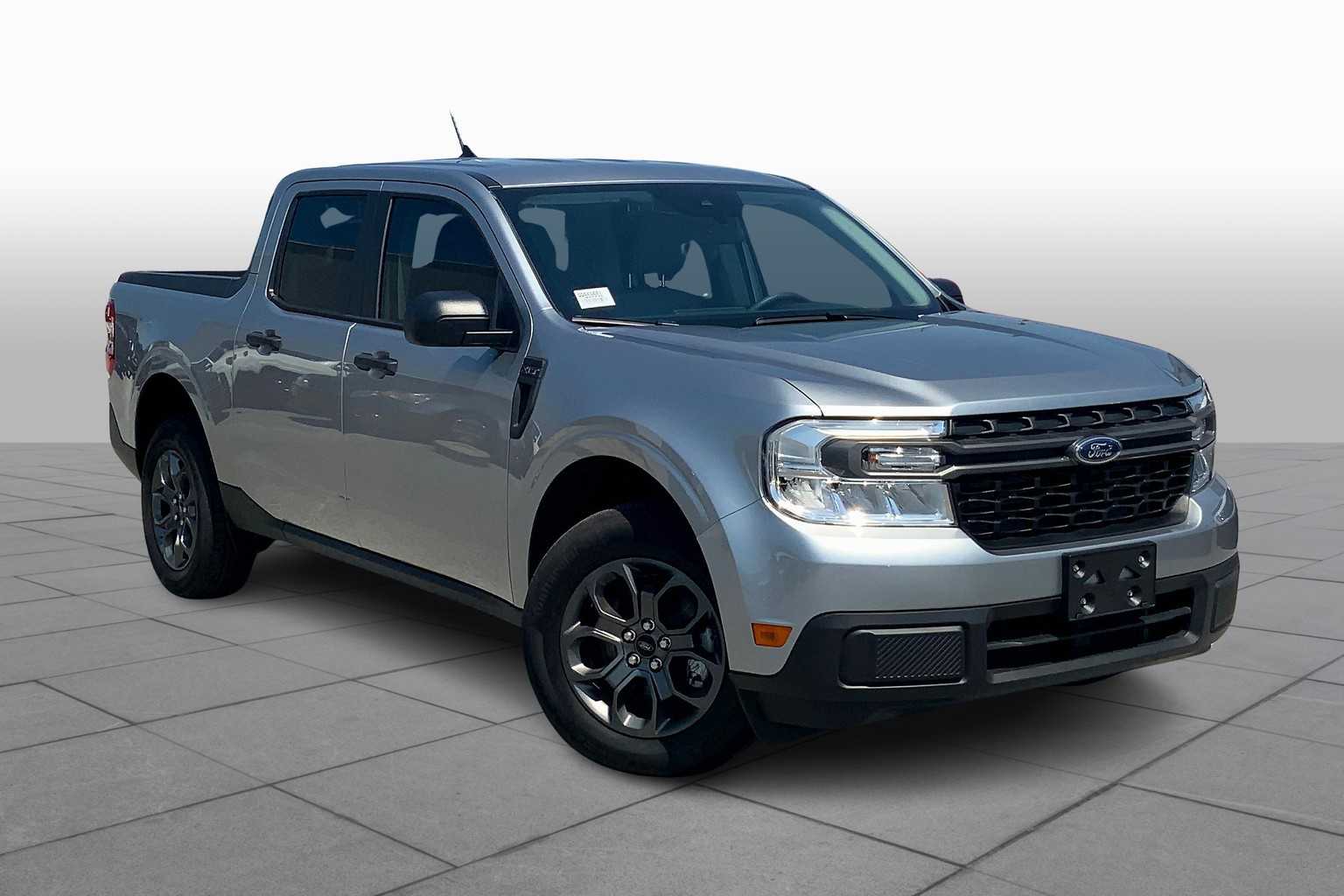 2024 Ford Maverick XLT photo 2