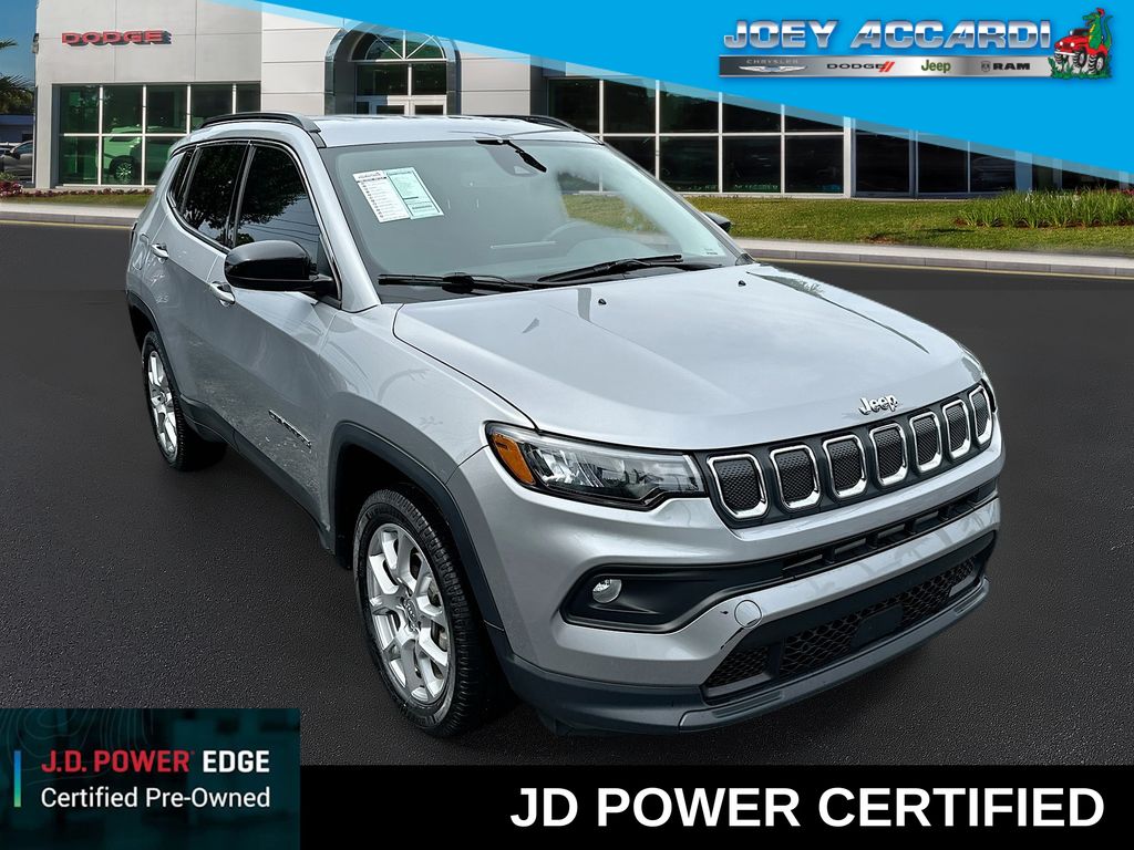 2022 Jeep Compass Latitude Lux