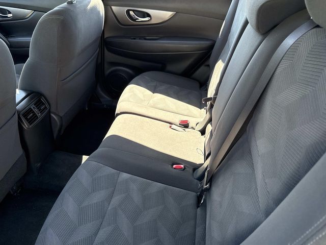 2016 Nissan Rogue S photo 13