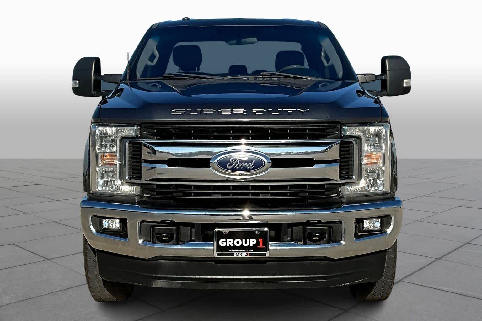 2019 Ford F-250 XLT photo 3