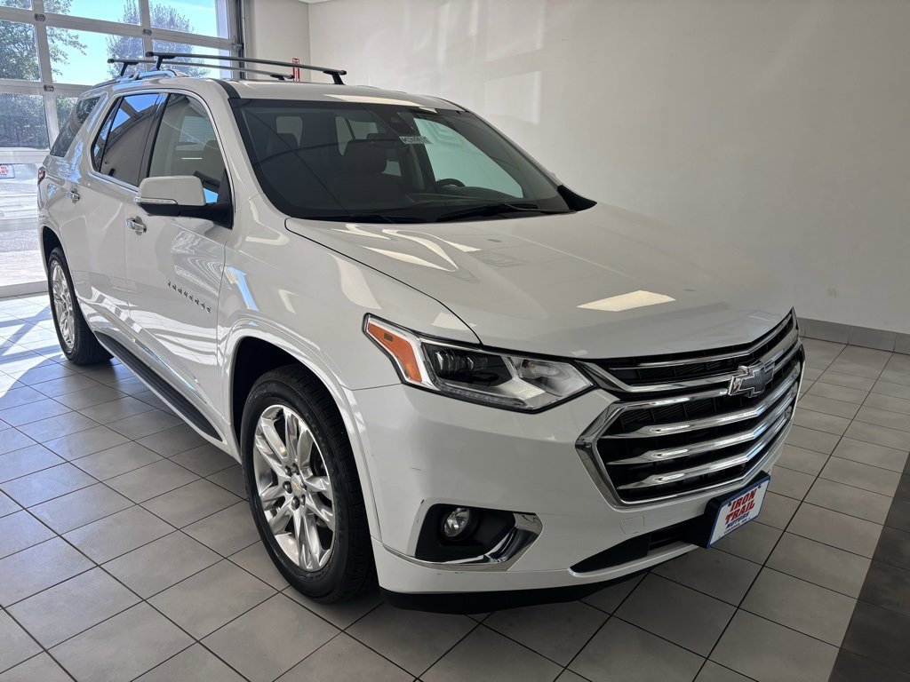 2021 Chevrolet Traverse High Country photo 2
