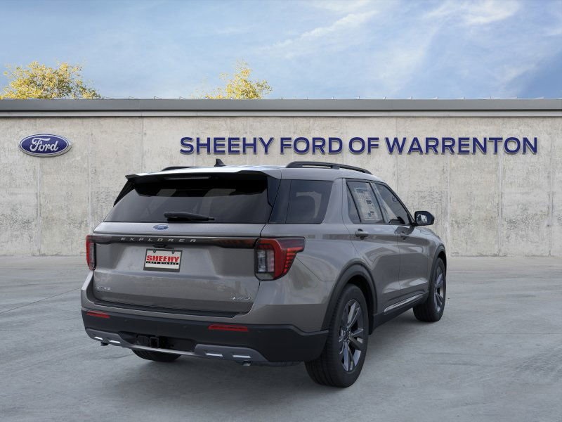 2025 Ford Explorer photo 7