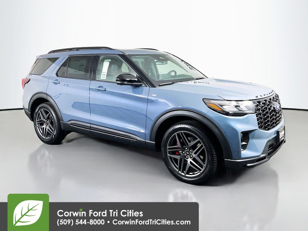 2026 Ford Explorer ST-LINE's photo