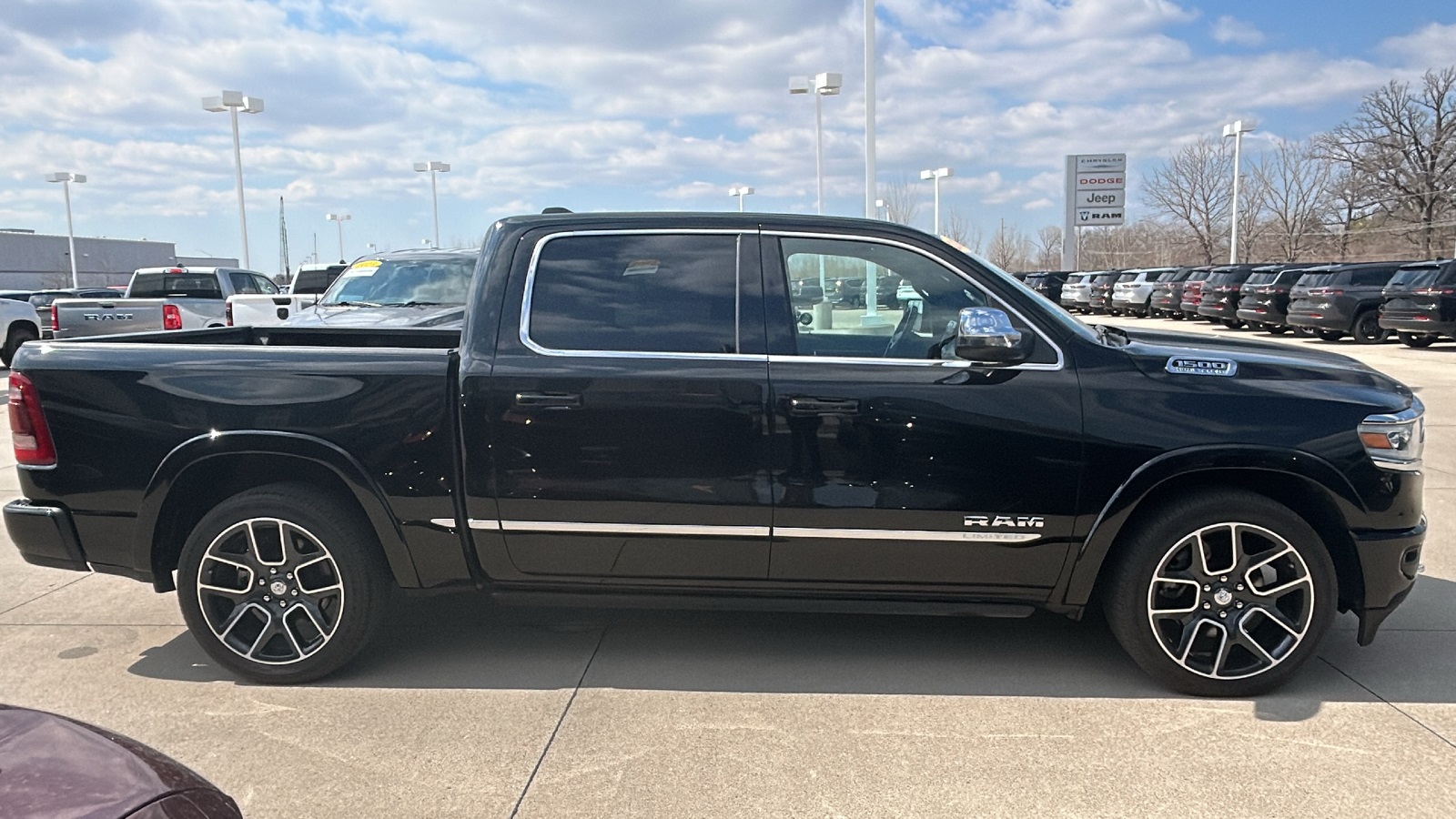 2023 Ram 1500 Limited photo 2
