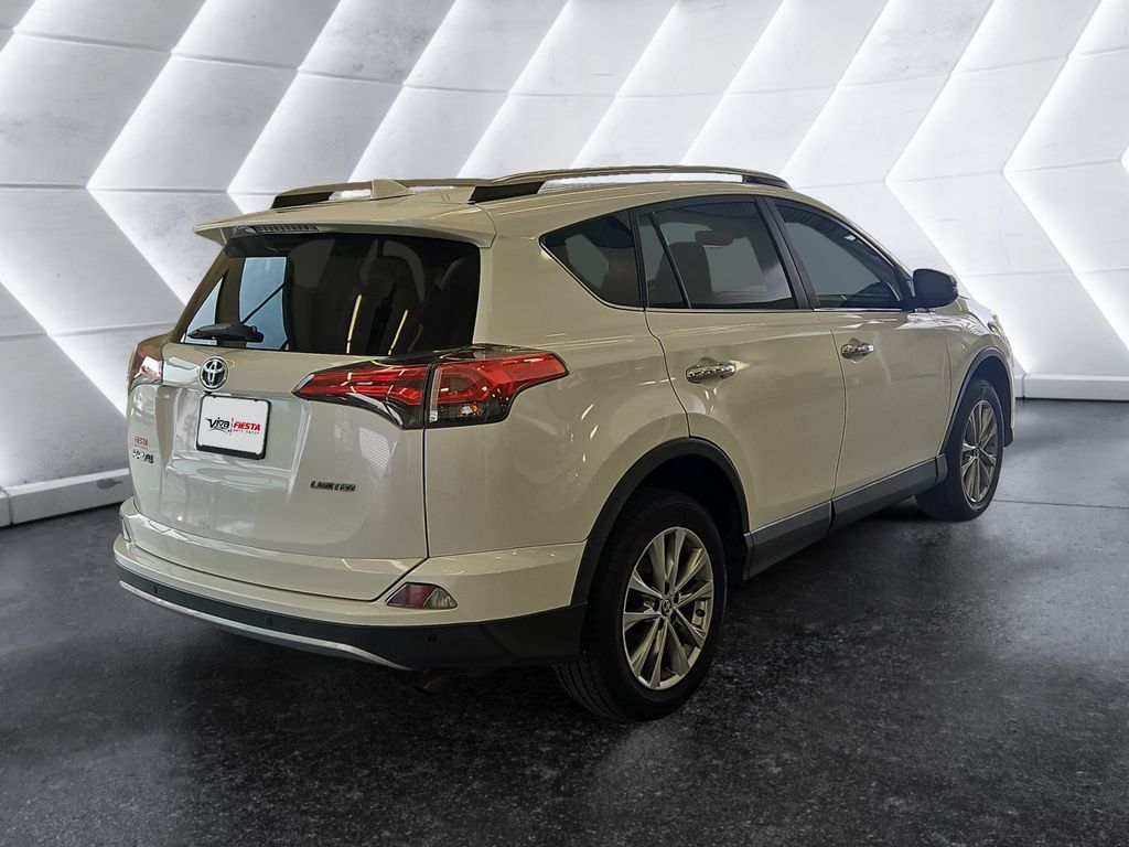 2017 Toyota RAV4 Limited photo 4