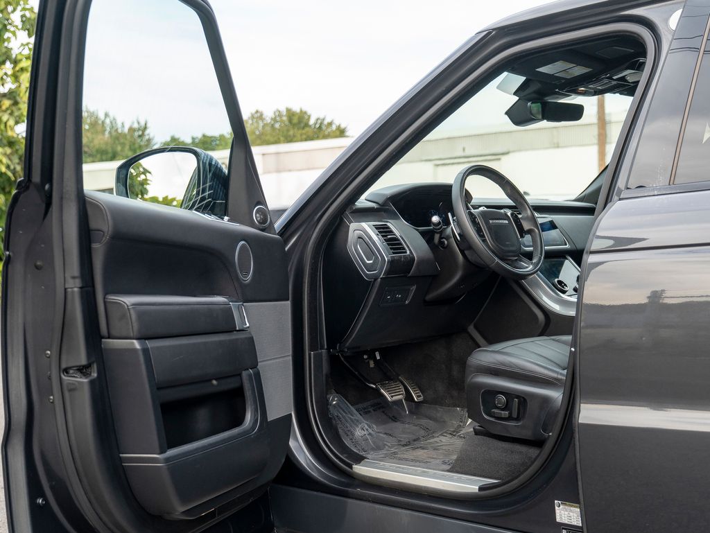 2022 Land Rover Range Rover Sport HSE Silver Edition photo 10