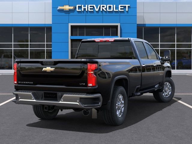 2025 Chevrolet Silverado 3500HD LTZ photo 3