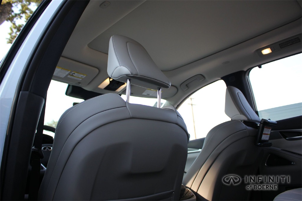 2026 Infiniti QX60 Luxe AWD photo 16