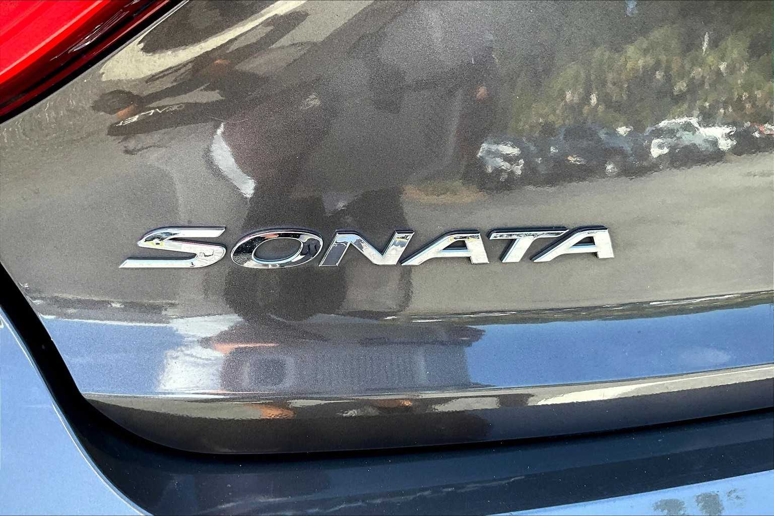 2016 Hyundai Sonata SE photo 9