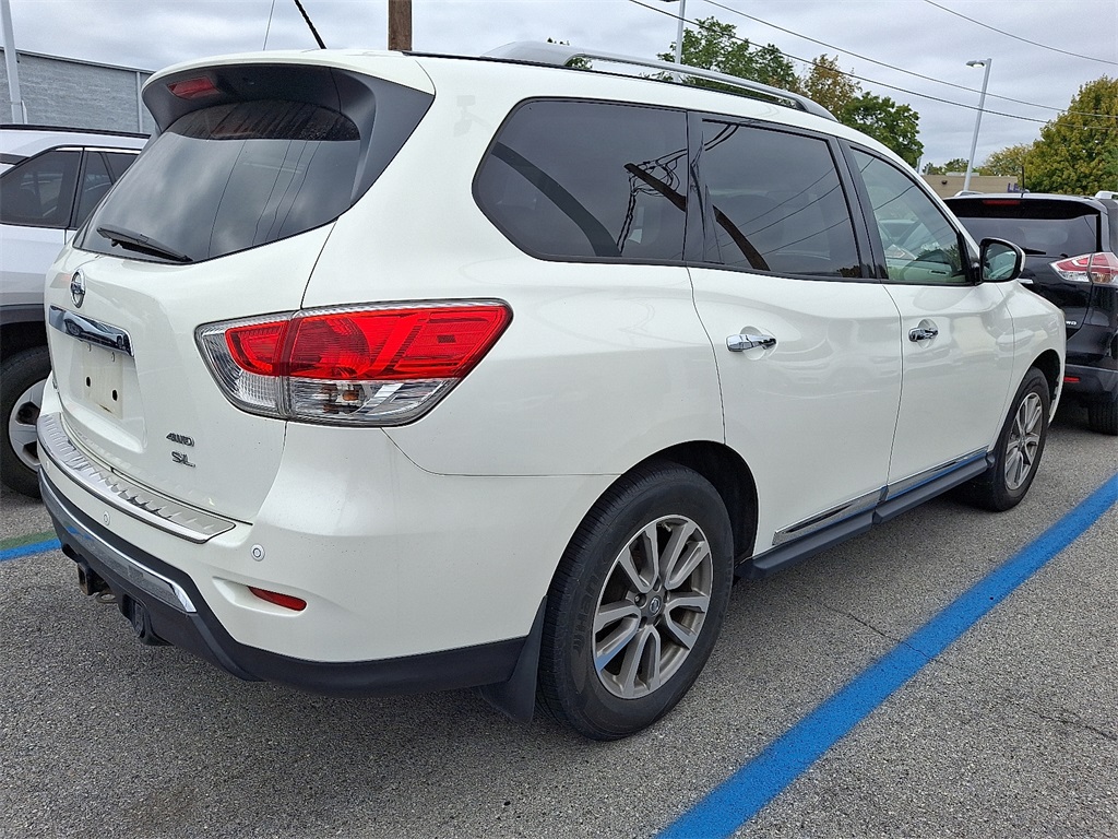 2014 Nissan Pathfinder SL photo 5
