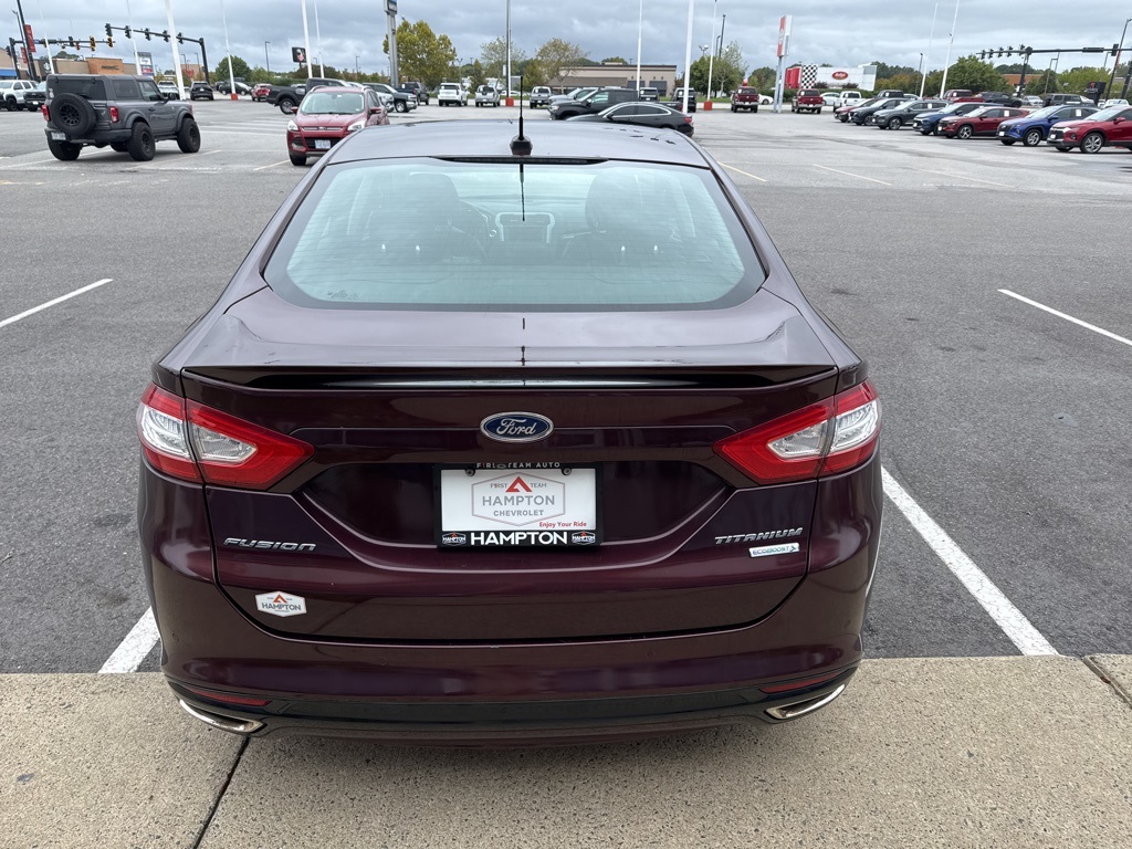2013 Ford Fusion Titanium photo 2