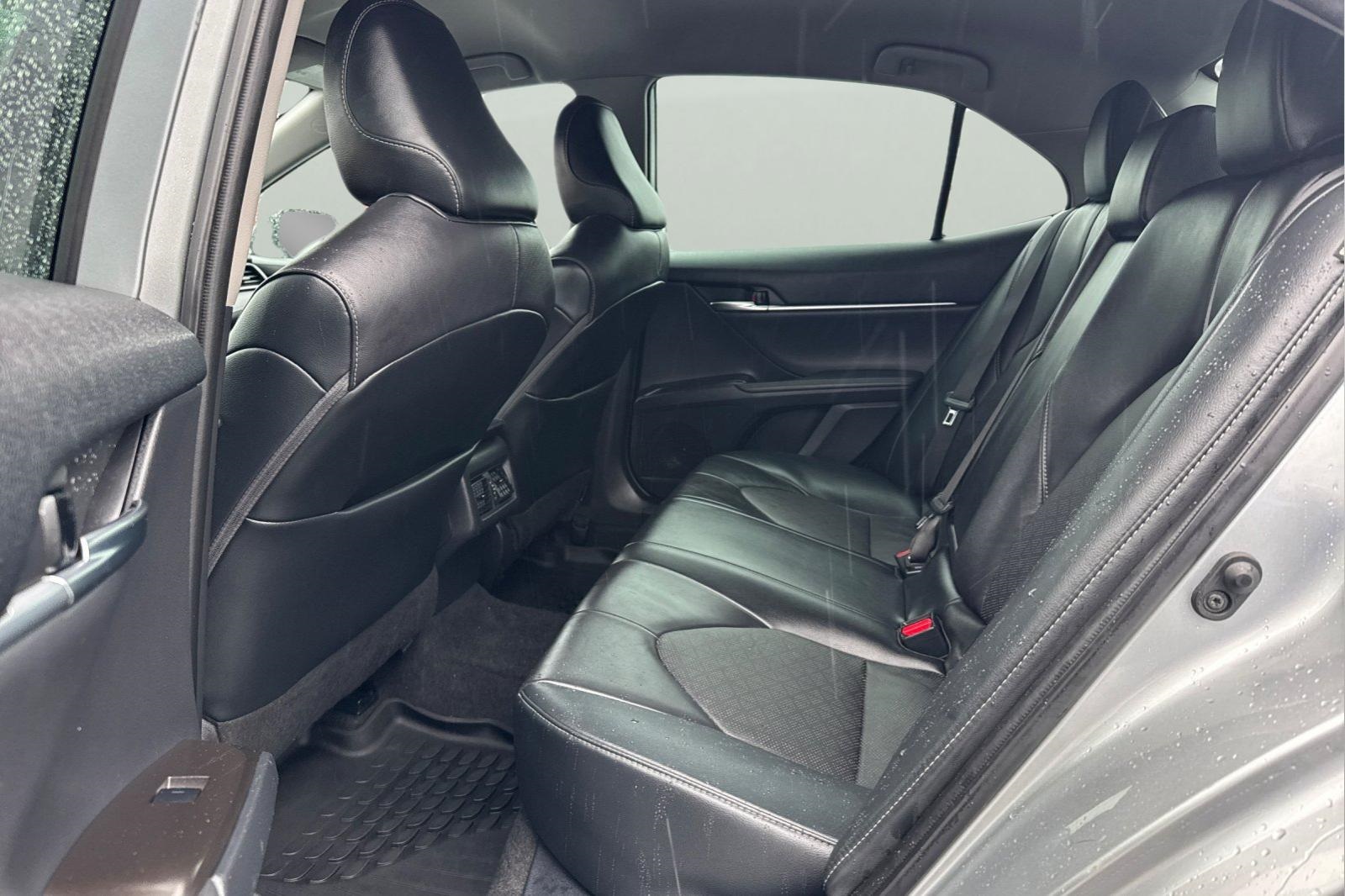 2021 Toyota Camry XSE photo 4