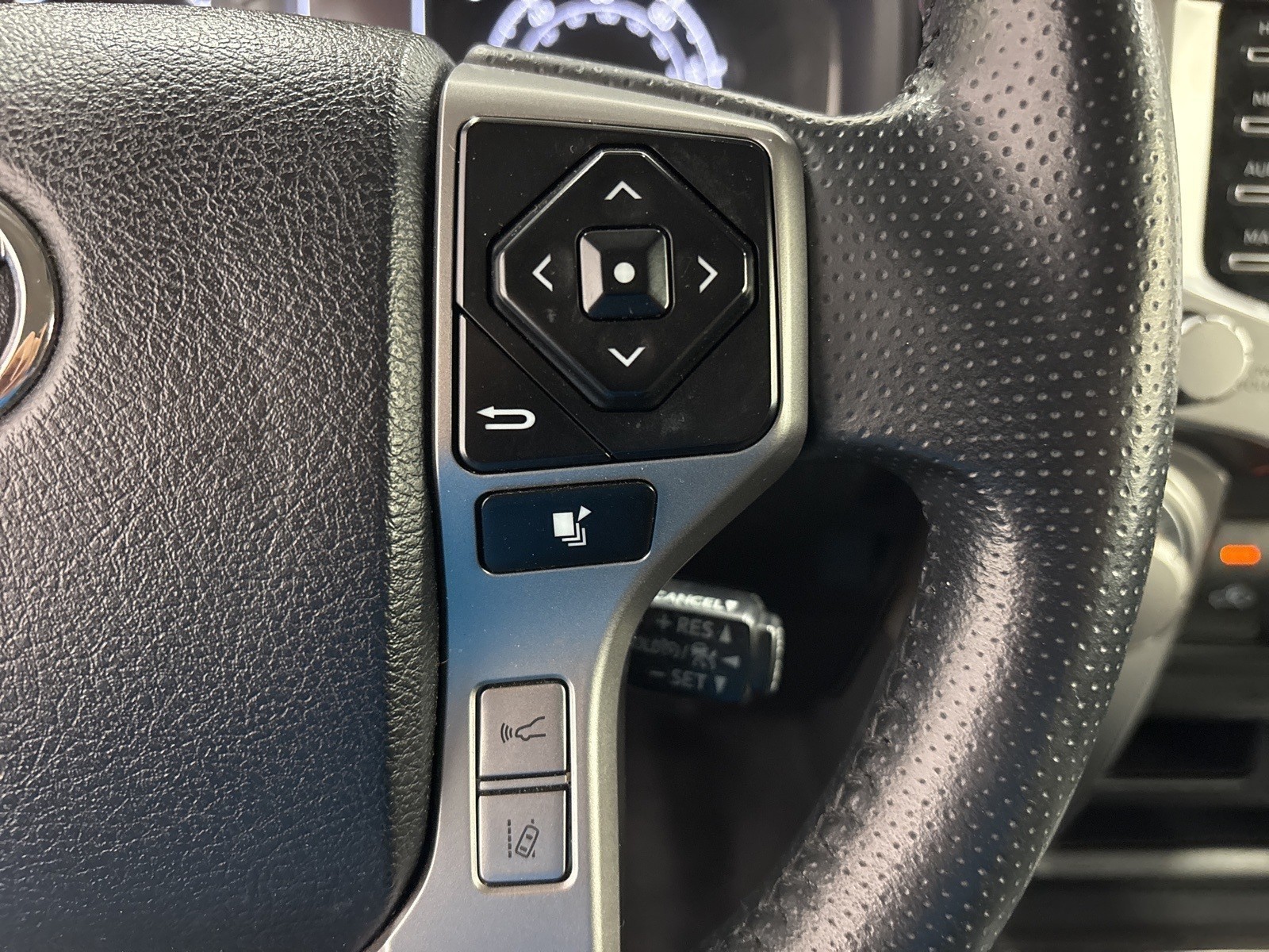 2024 Toyota 4Runner SR5 photo 12