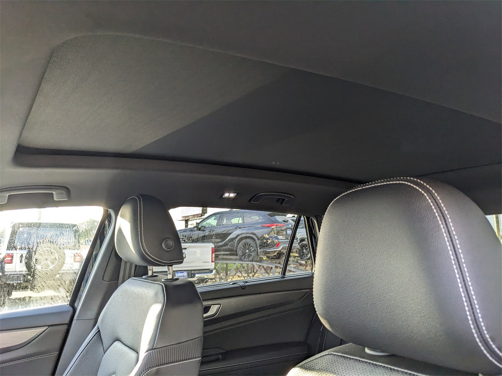2026 Volkswagen Atlas Cross Sport SE photo 18