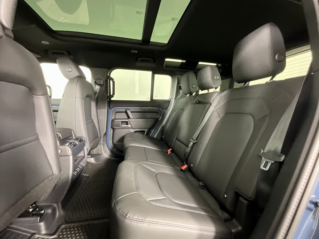 2026 Land Rover Defender 110 S photo 4