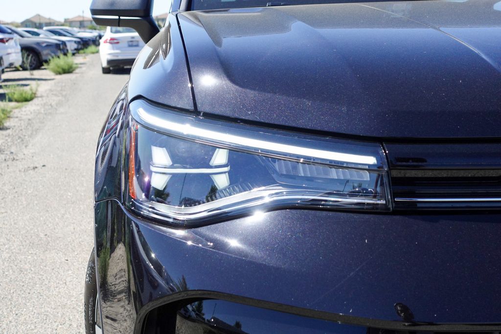 2025 Volkswagen Taos S photo 4