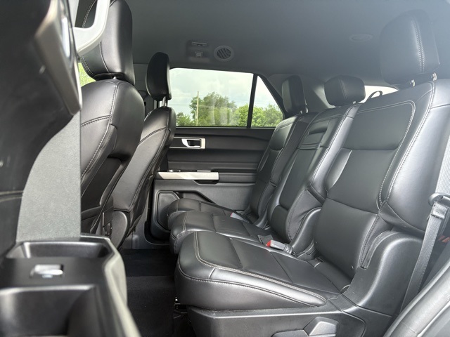 2023 Ford Explorer XLT photo 4