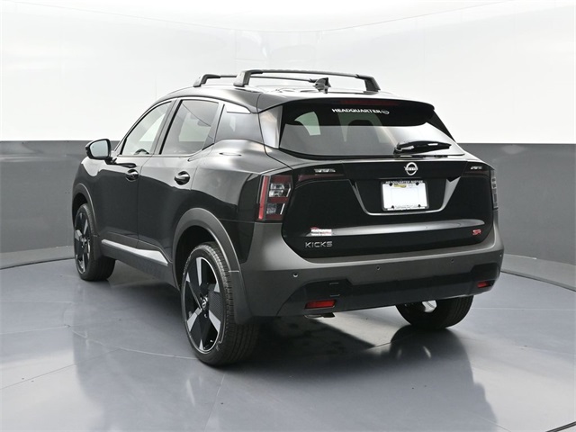 2025 Nissan Kicks SR photo 4