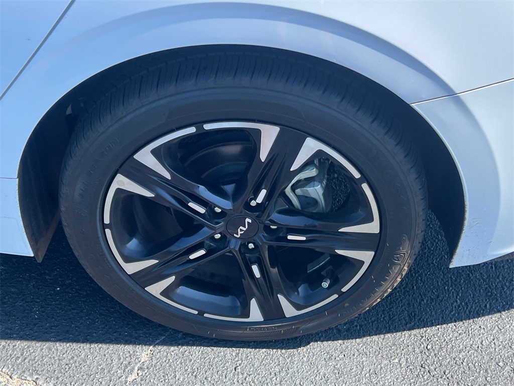 2023 Kia K5 GT-Line photo 16