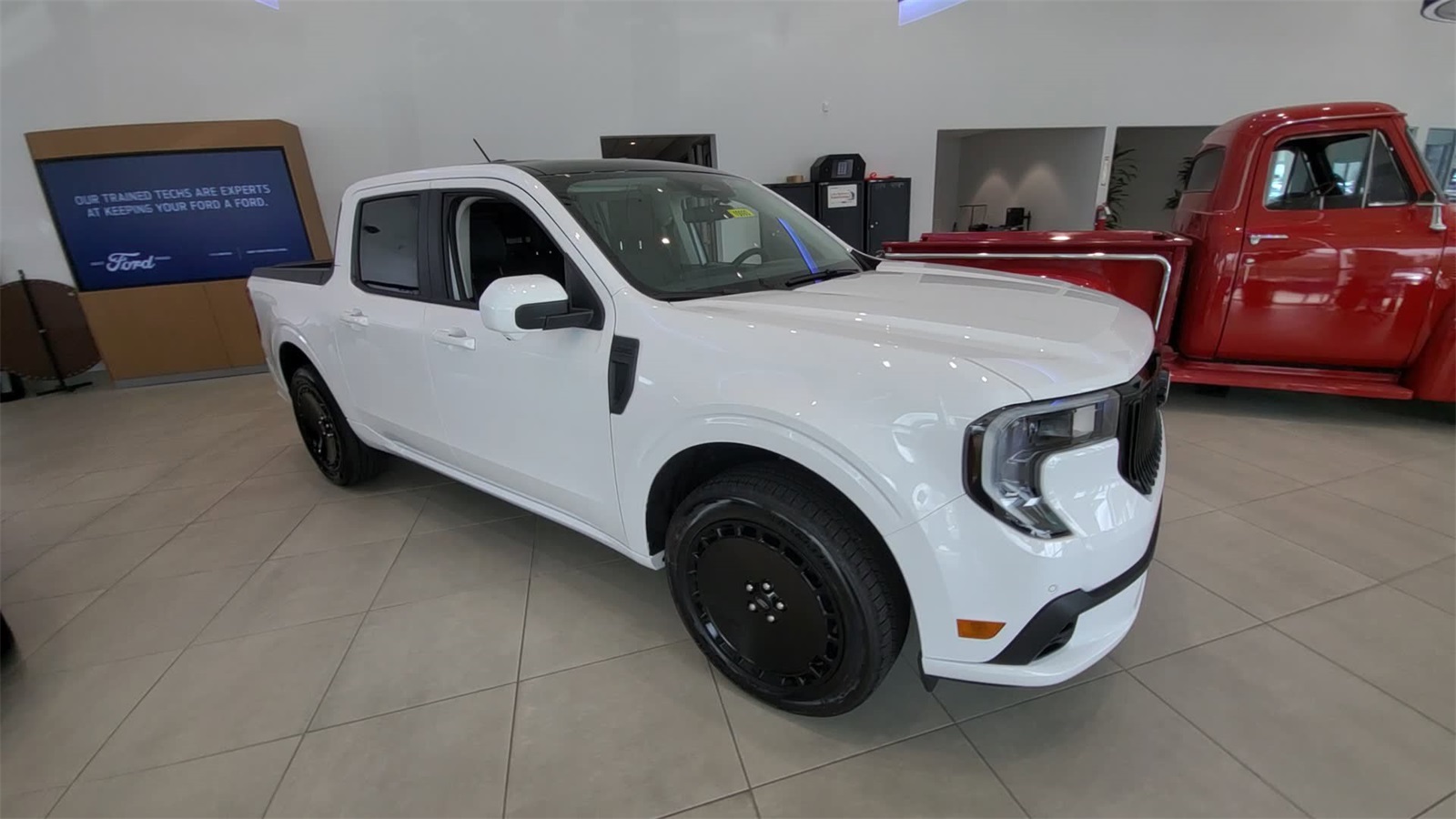 2025 Ford Maverick photo 4
