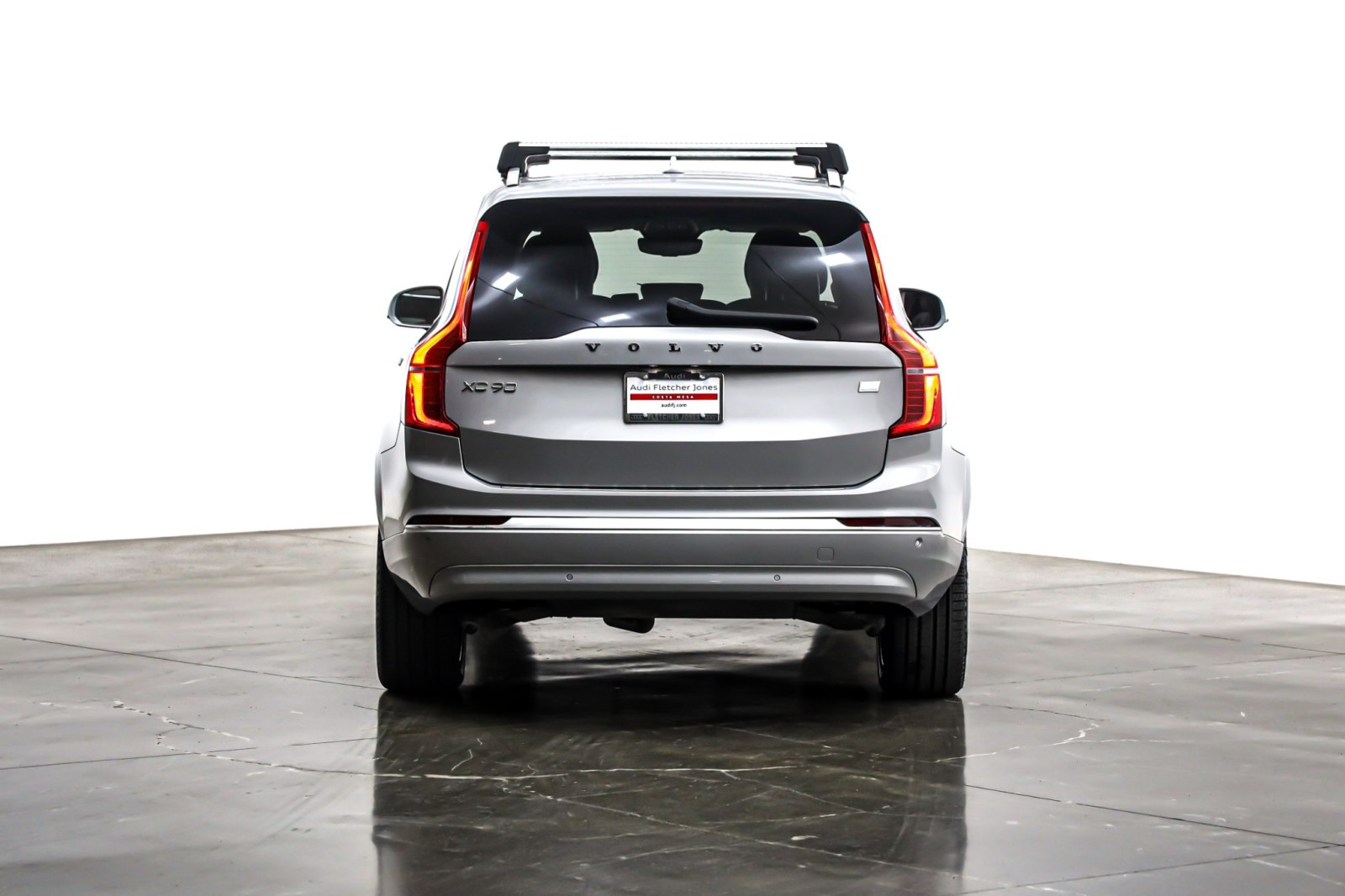 2023 Volvo XC90 Recharge T8 Core photo 3