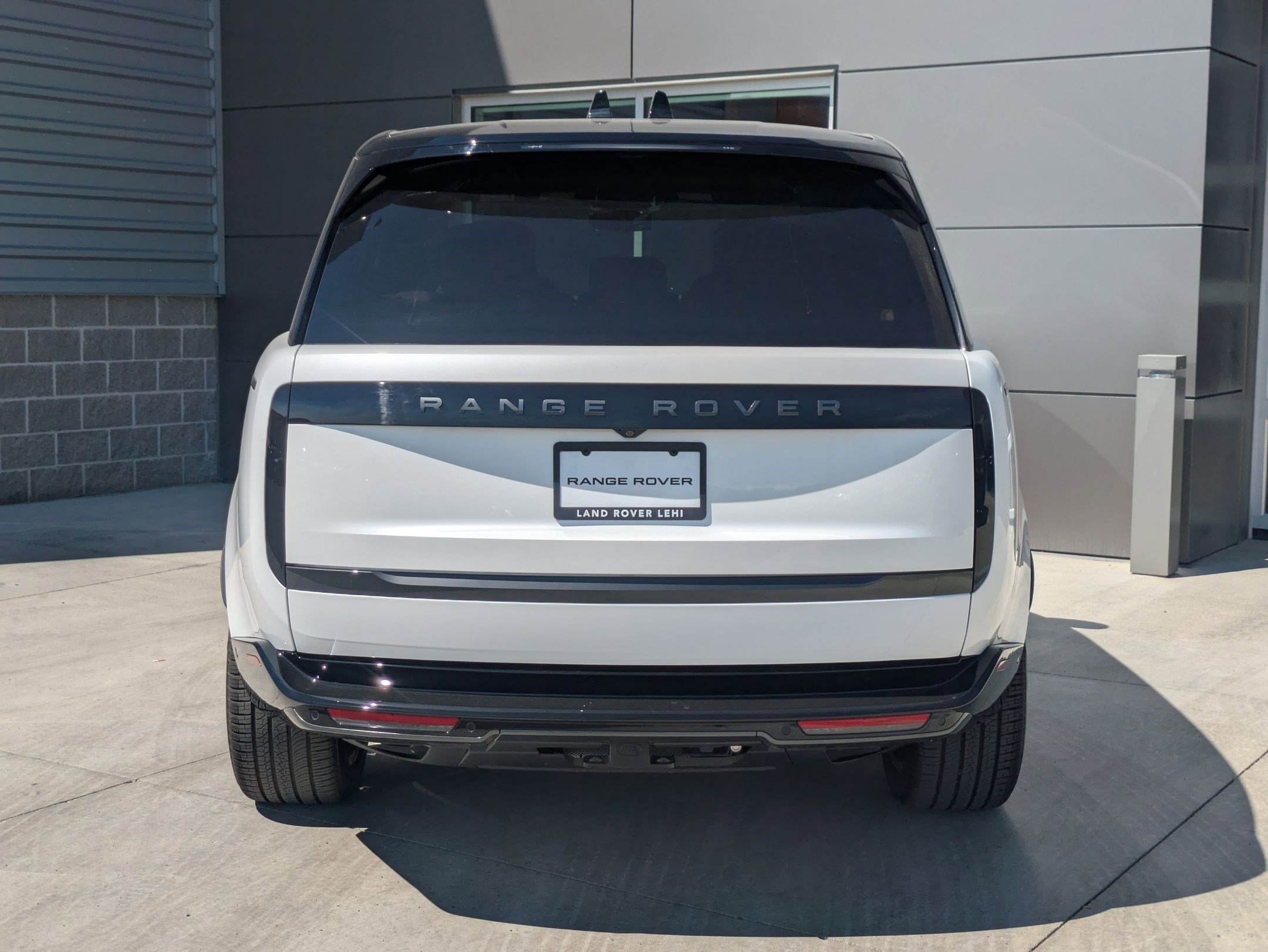 2025 Land Rover Range Rover SE photo 7