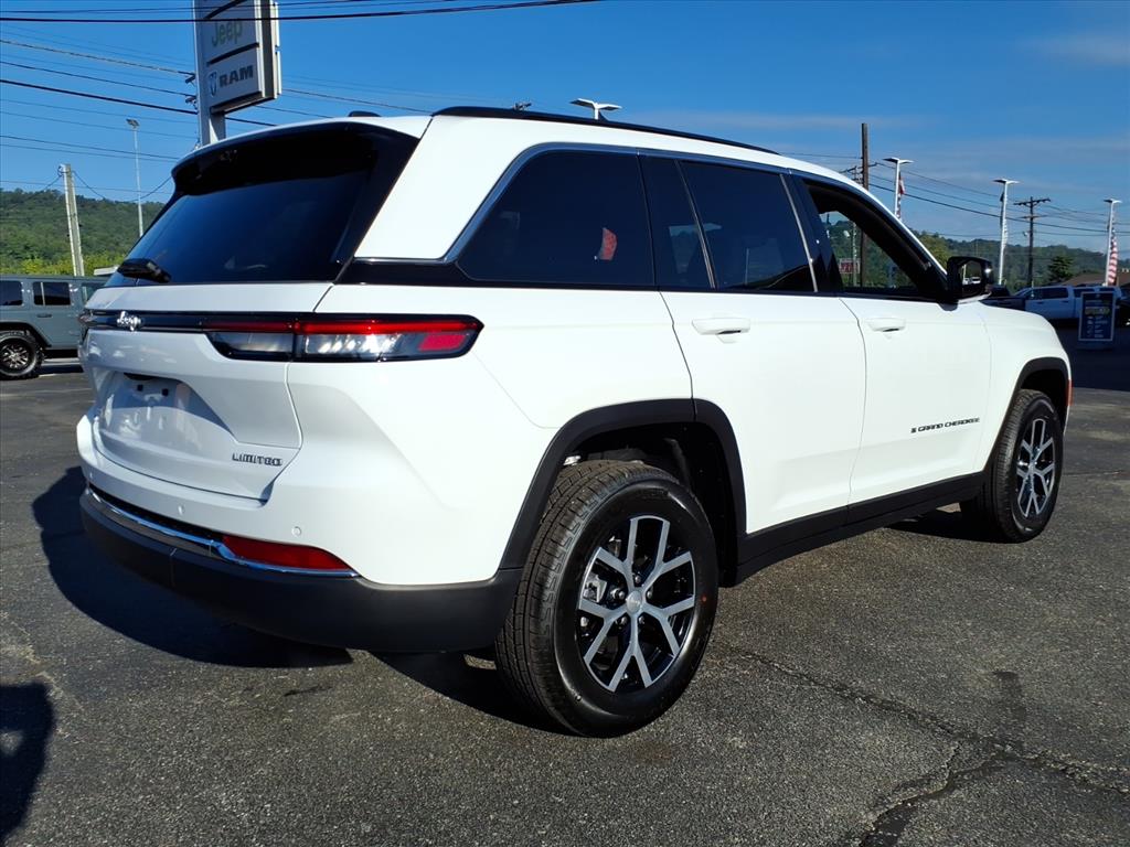 2025 Jeep Grand Cherokee Limited photo 2