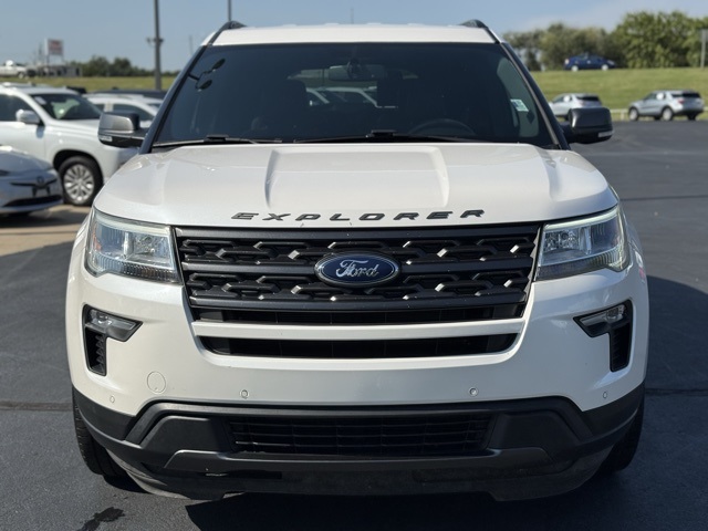 2018 Ford Explorer XLT photo 2