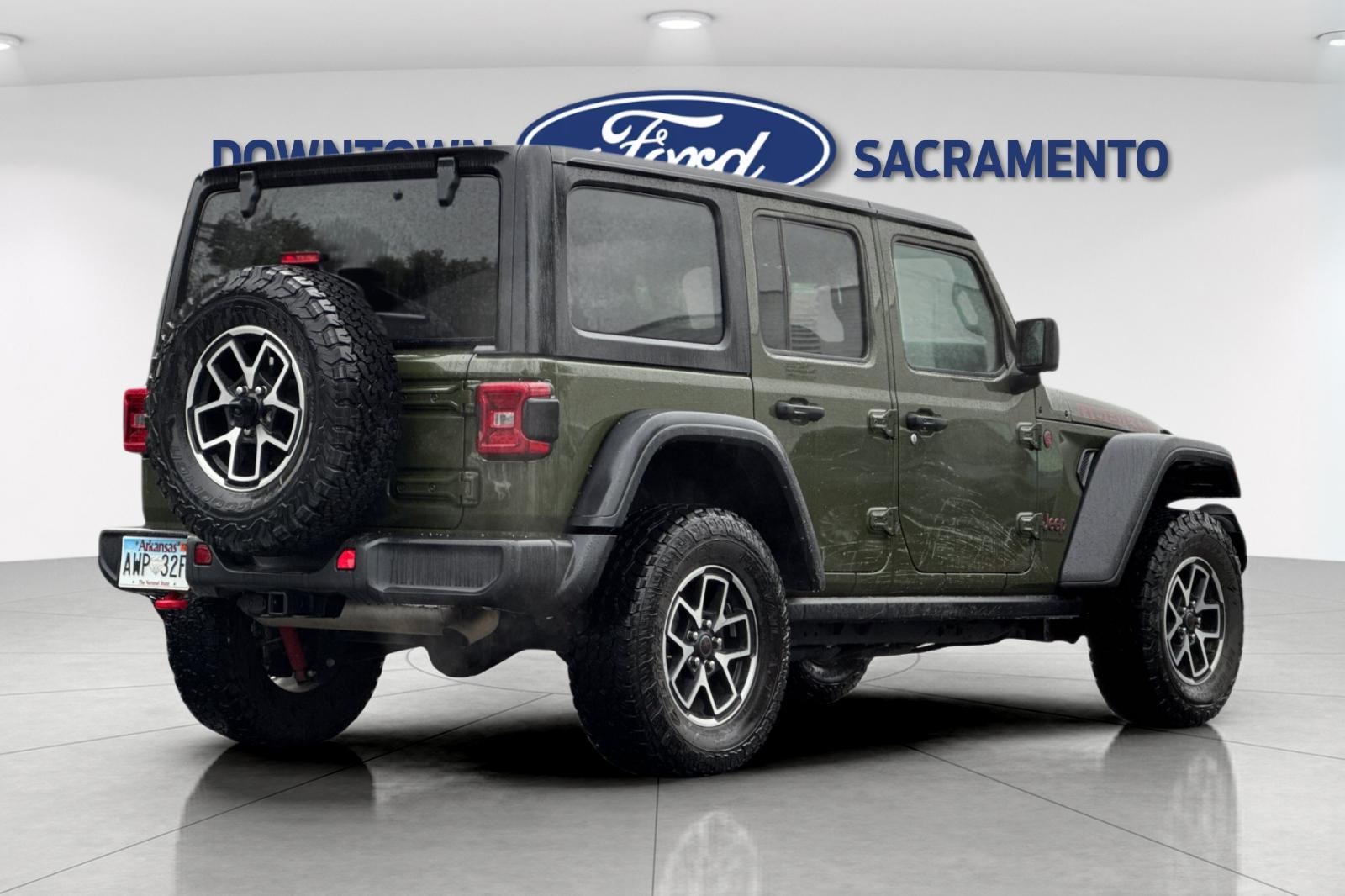 2024 Jeep Wrangler Rubicon photo 2