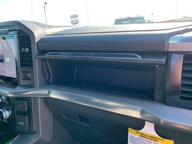 2025 Ford F-150 Lariat photo 4